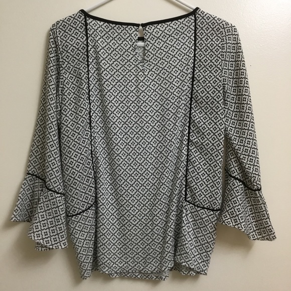 Bishop Sleeve Blouse Black and White top XXSP - Picture 5 of 6